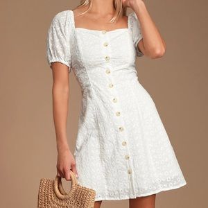 White dress(never worn)